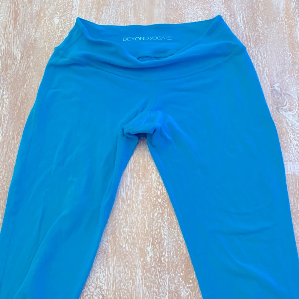 Vintage Beyond Yoga Pants with Ruched Ankles